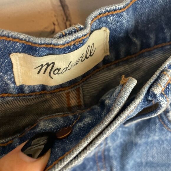 Madewell Relaxed Mid-Length Denim Shorts Size 26 - Picture 4 of 7